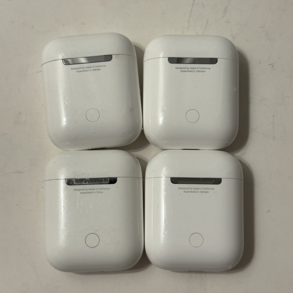 Genuine Apple AirPods Charging Case Only For Model: A1602 Lot Of 4 Tested - Picture 2 of 6